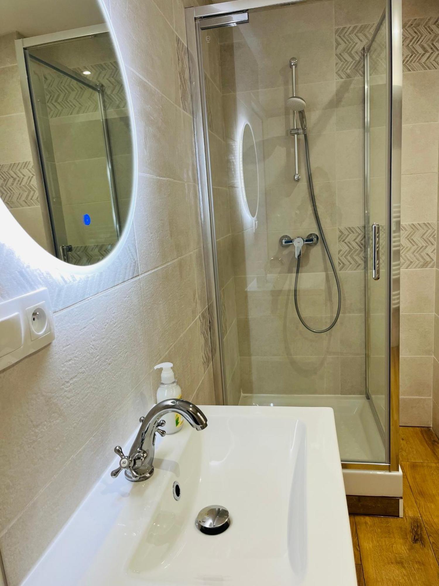 Logements 6 Pers A 15 Minutes D Angers Corné Εξωτερικό φωτογραφία