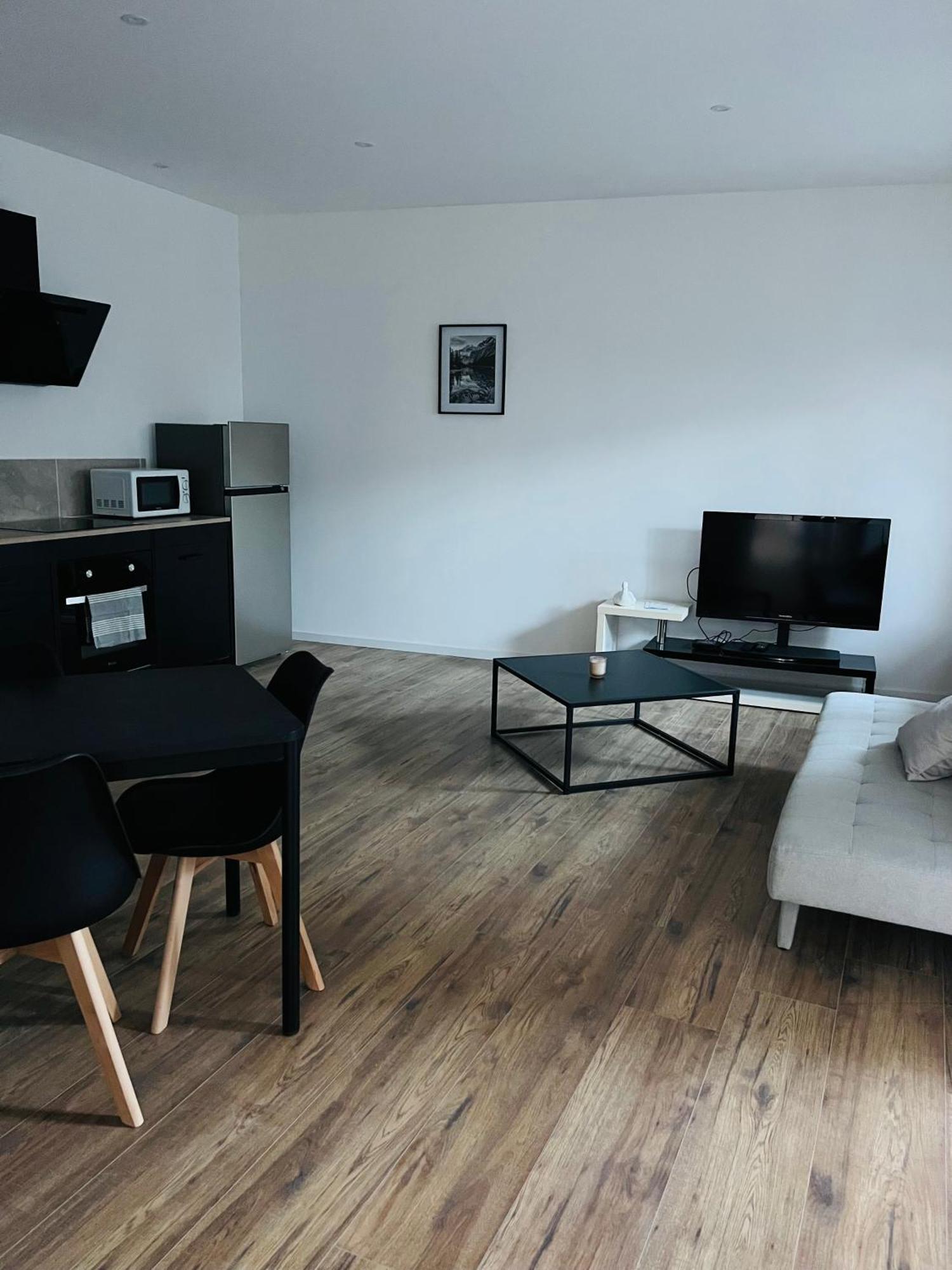 Logements 6 Pers A 15 Minutes D Angers Corné Εξωτερικό φωτογραφία
